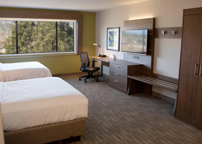 Golf hotel: Holiday Inn Express & Suites Colorado Springs North By Ihg